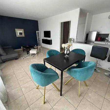 Chaleureux A Proximite De Paris Lejlighed